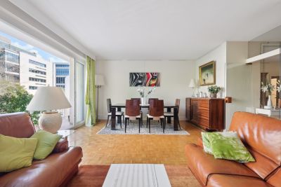 Sale Luxury apartment Neuilly-sur-Seine 4&nbsp;Rooms 110&nbsp;m²