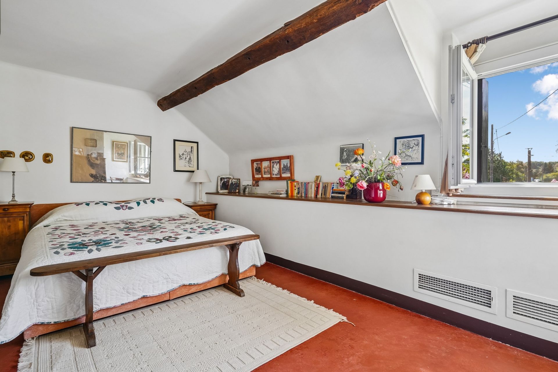 luxury house 7 Rooms for sale on POIGNY LA FORET (78125)
