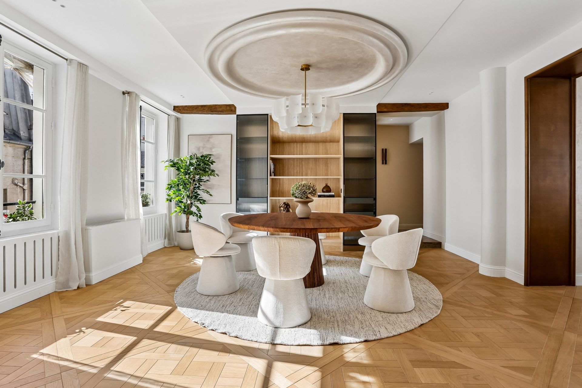 luxury apartment 6 Rooms for sale on PARIS (75001)