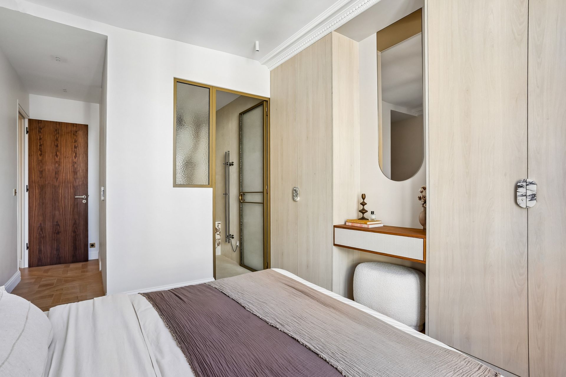 luxury apartment 6 Rooms for sale on PARIS (75001)