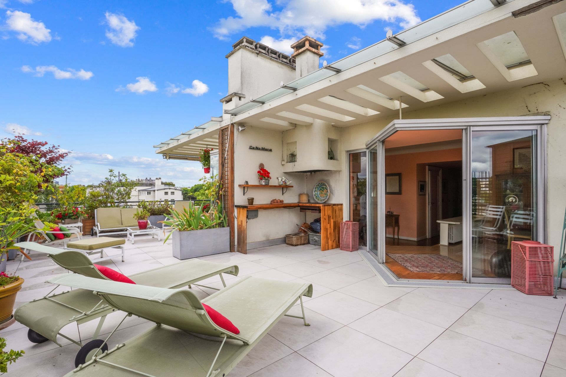 luxury apartment 6 Rooms for sale on NEUILLY SUR SEINE (92200)