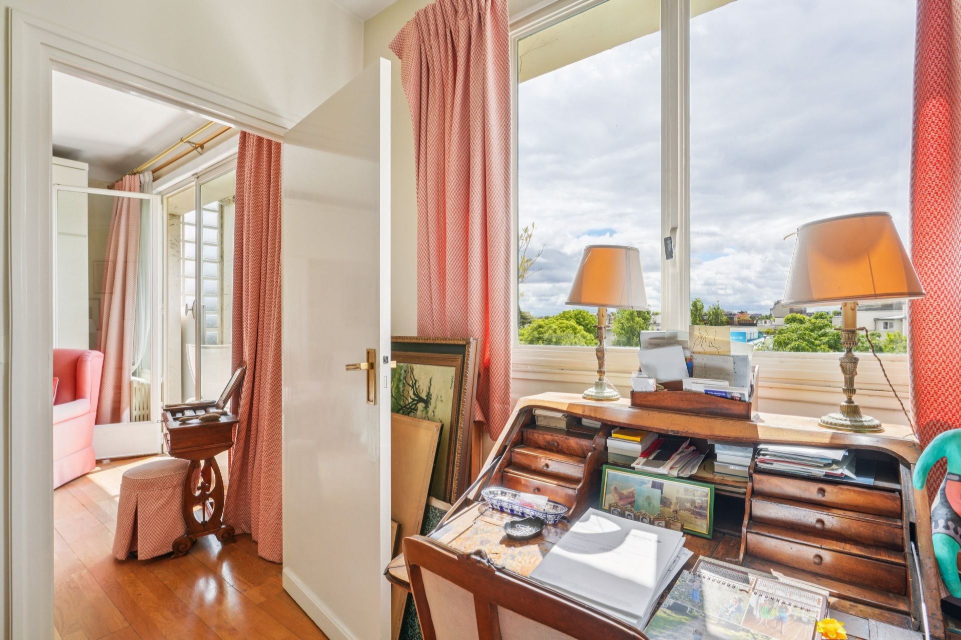 luxury apartment 6 Rooms for sale on NEUILLY SUR SEINE (92200)