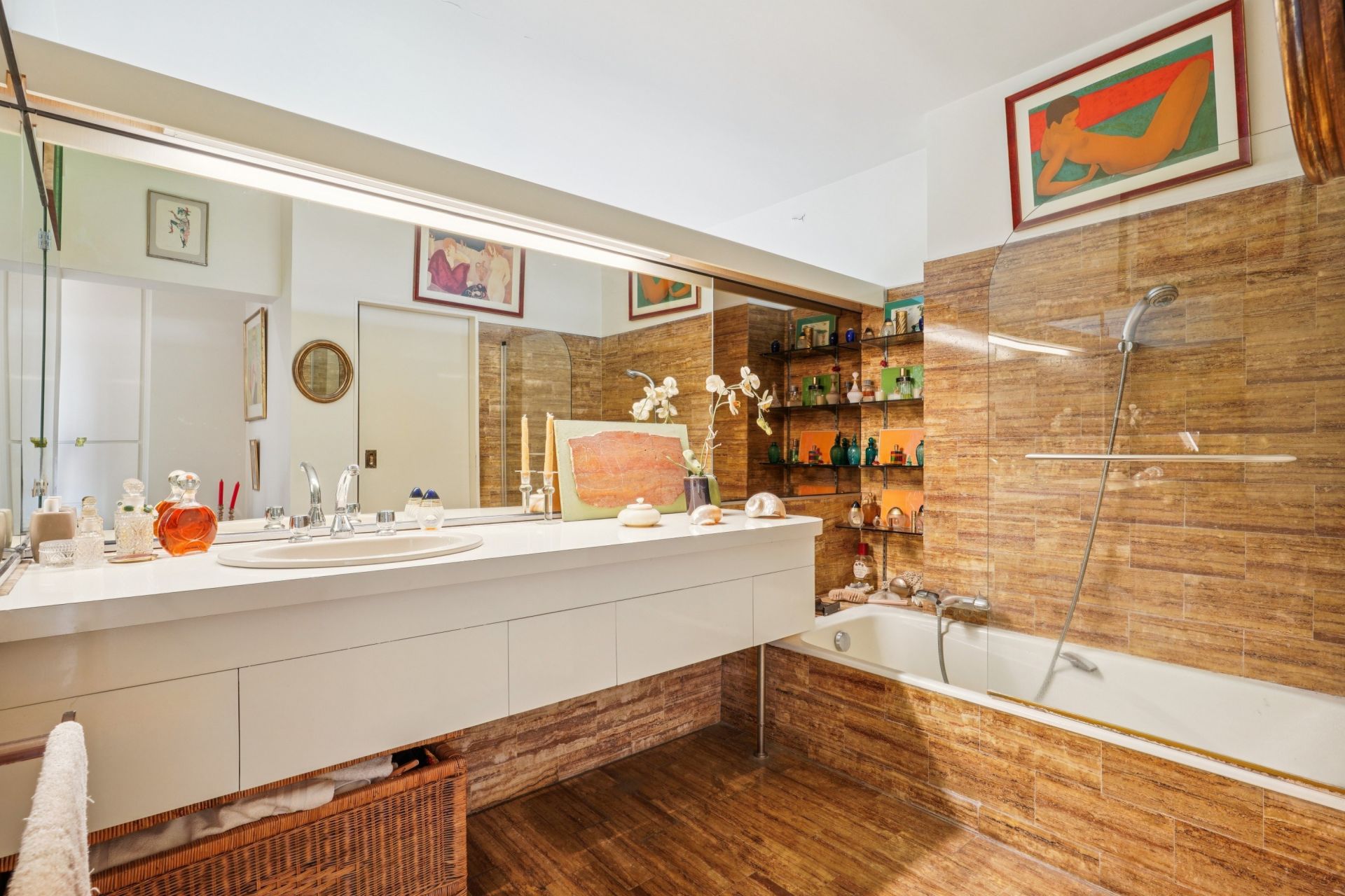 luxury apartment 6 Rooms for sale on NEUILLY SUR SEINE (92200)