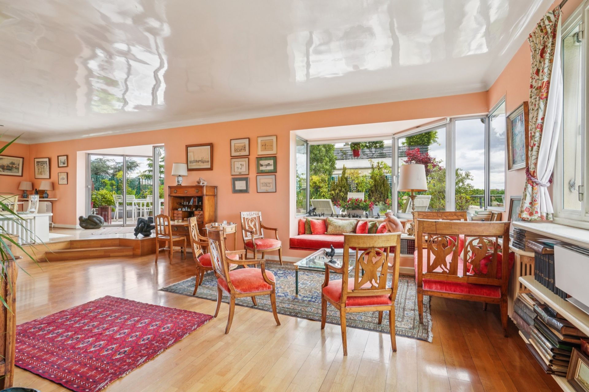 luxury apartment 6 Rooms for sale on NEUILLY SUR SEINE (92200)