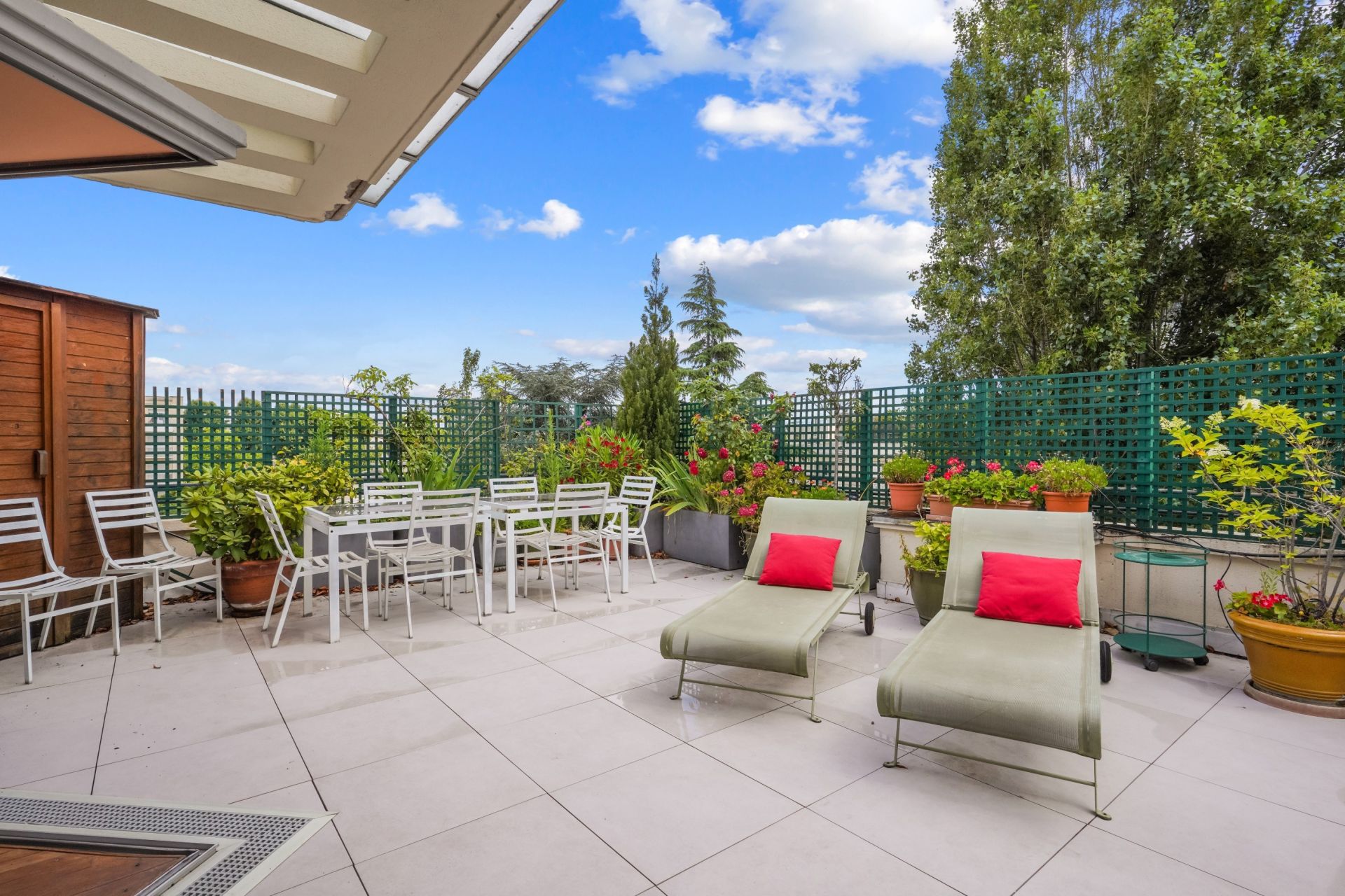 luxury apartment 6 Rooms for sale on NEUILLY SUR SEINE (92200)
