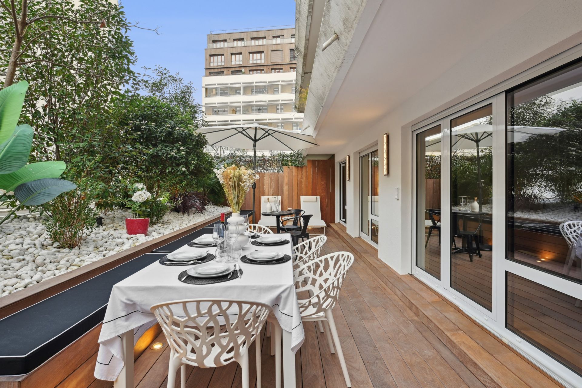 luxury apartment 4 Rooms for sale on PARIS (75011)