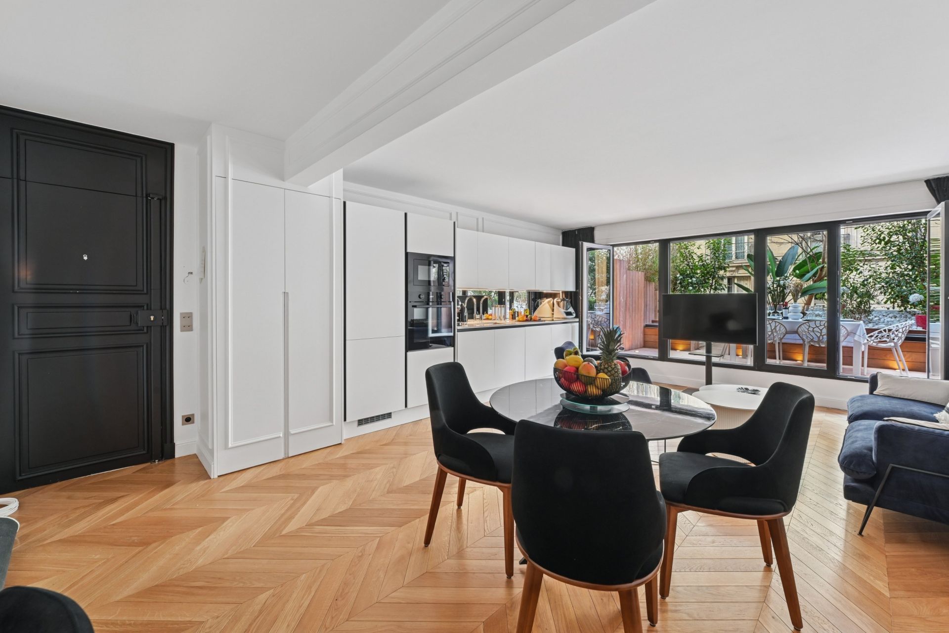 luxury apartment 4 Rooms for sale on PARIS (75011)