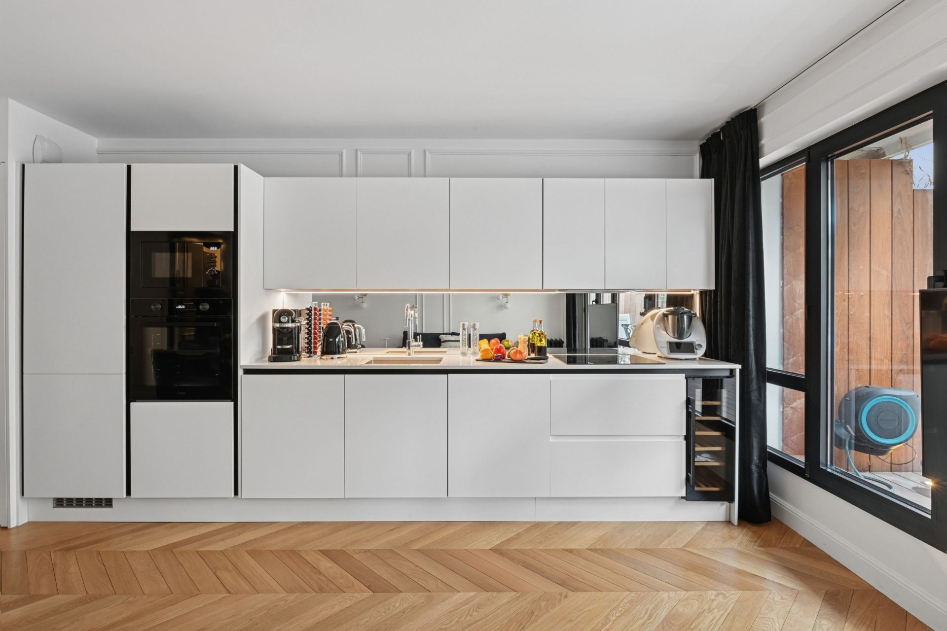 luxury apartment 4 Rooms for sale on PARIS (75011)