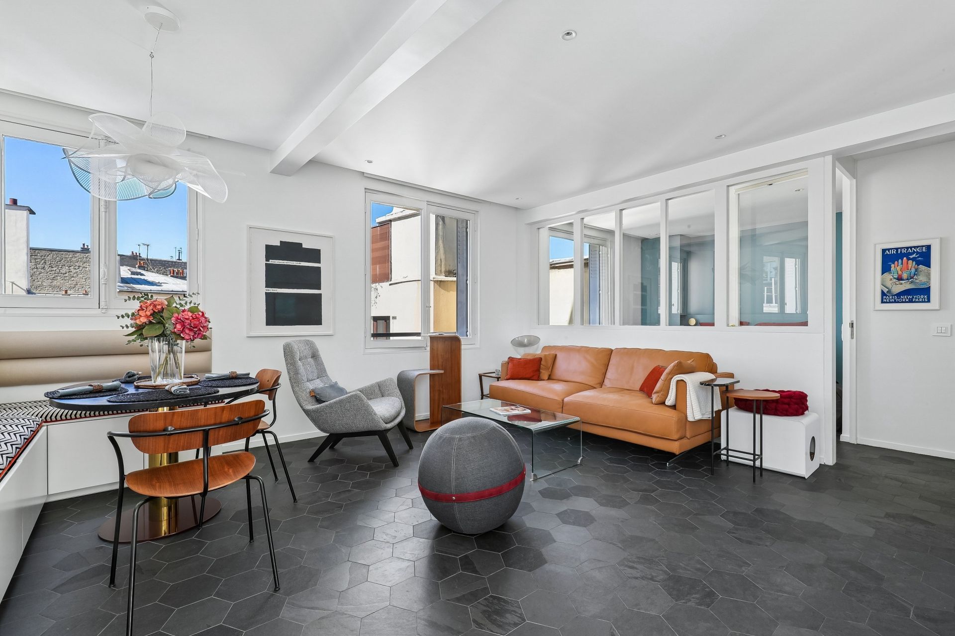 luxury apartment 2 Rooms for sale on PARIS (75004)