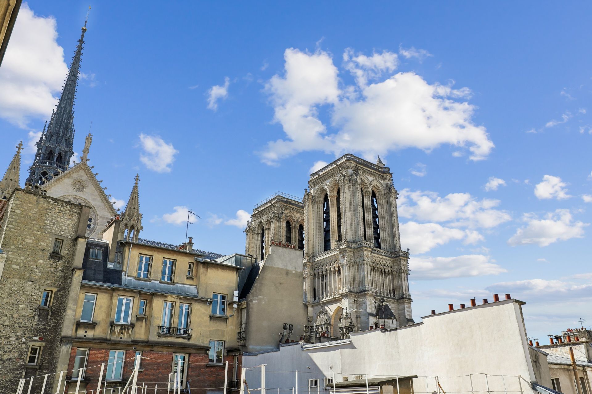 luxury apartment 2 Rooms for sale on PARIS (75004)
