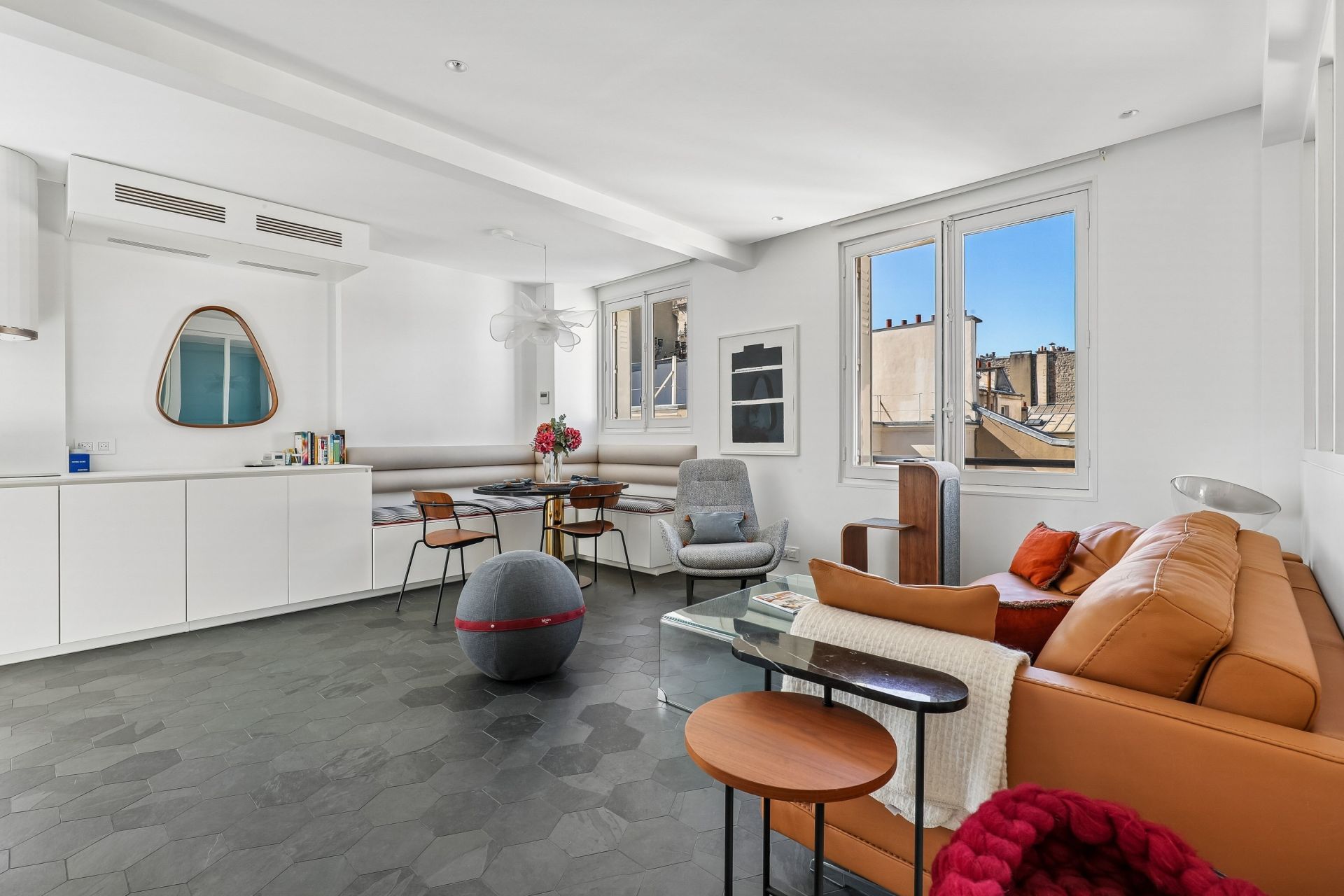 luxury apartment 2 Rooms for sale on PARIS (75004)