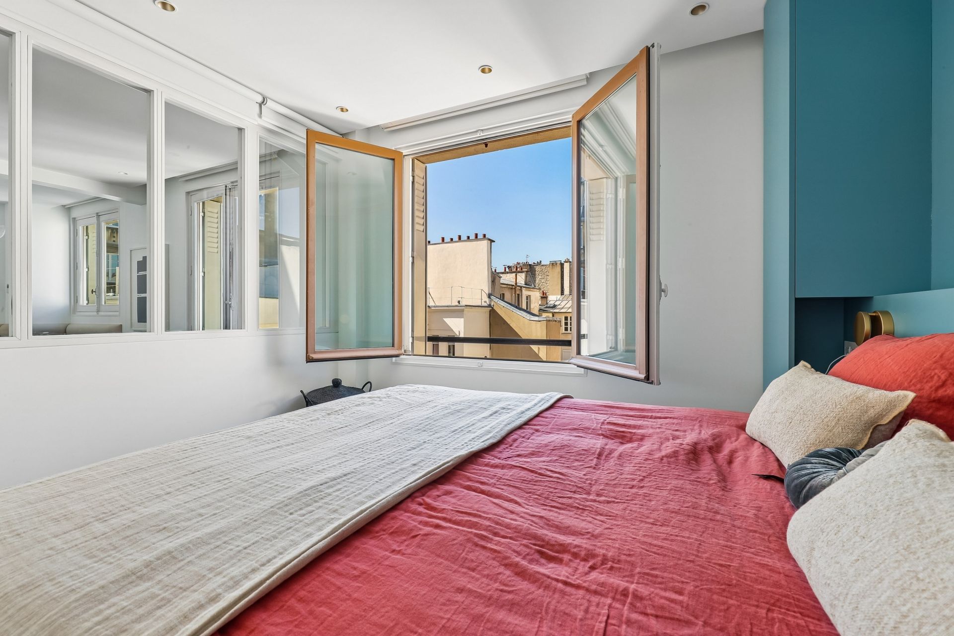 luxury apartment 2 Rooms for sale on PARIS (75004)