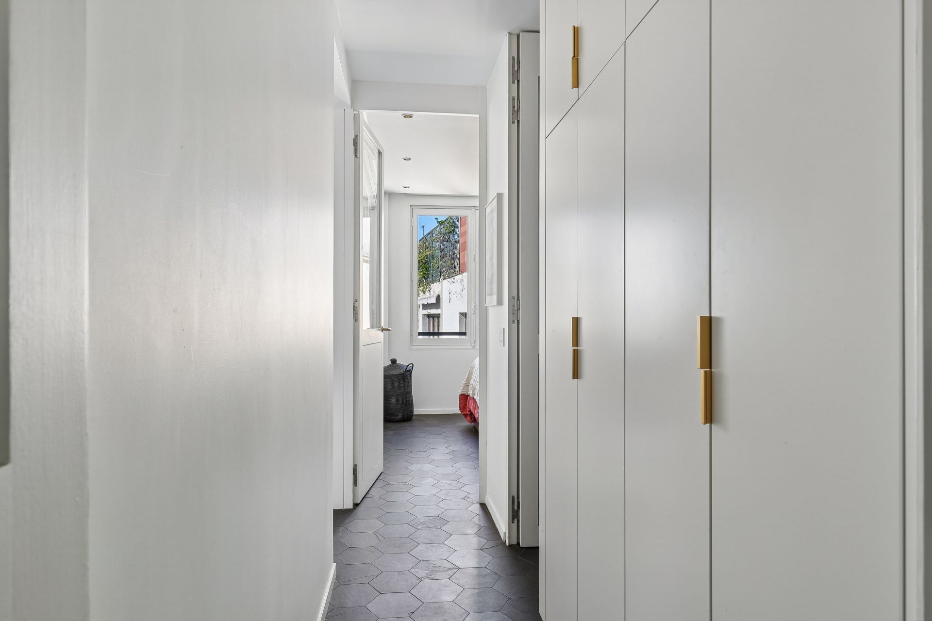 luxury apartment 2 Rooms for sale on PARIS (75004)