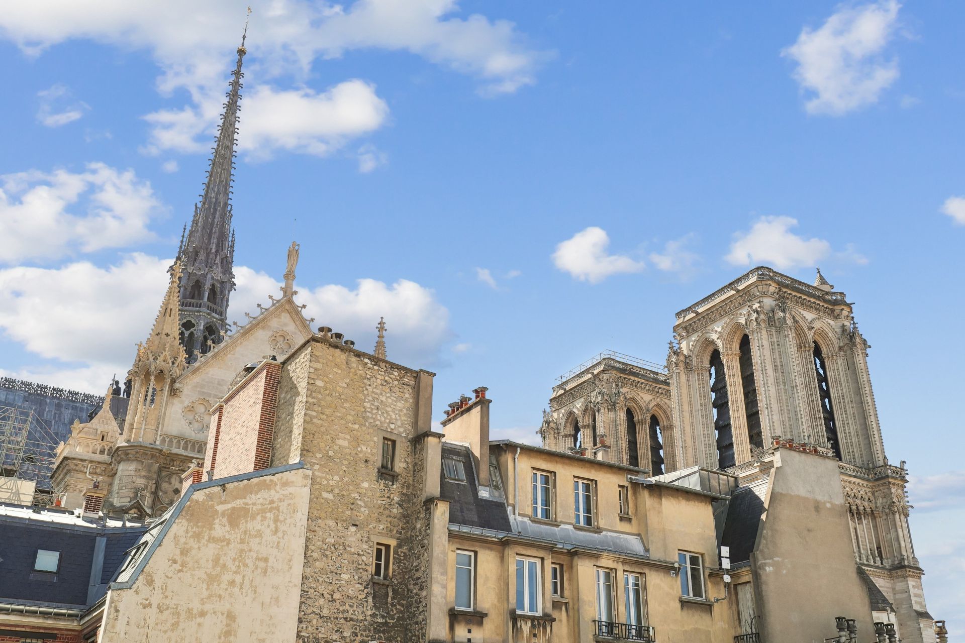 luxury apartment 2 Rooms for sale on PARIS (75004)
