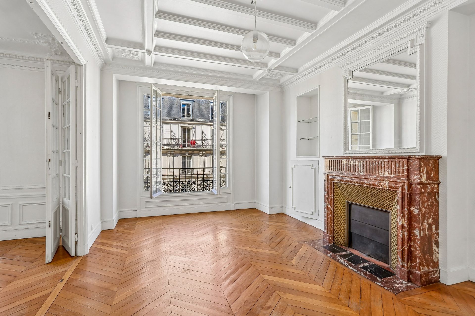 luxury apartment 5 Rooms for sale on PARIS (75012)