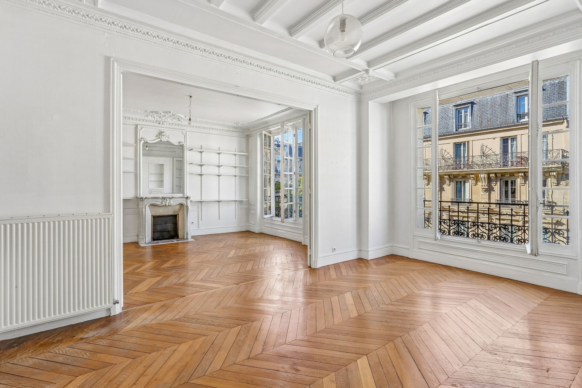 luxury apartment 5 Rooms for sale on PARIS (75012)