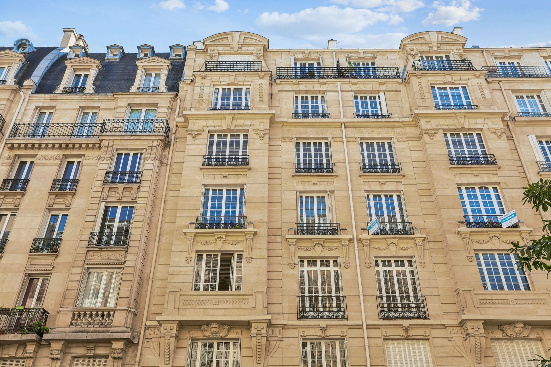 luxury apartment 5 Rooms for sale on PARIS (75012)