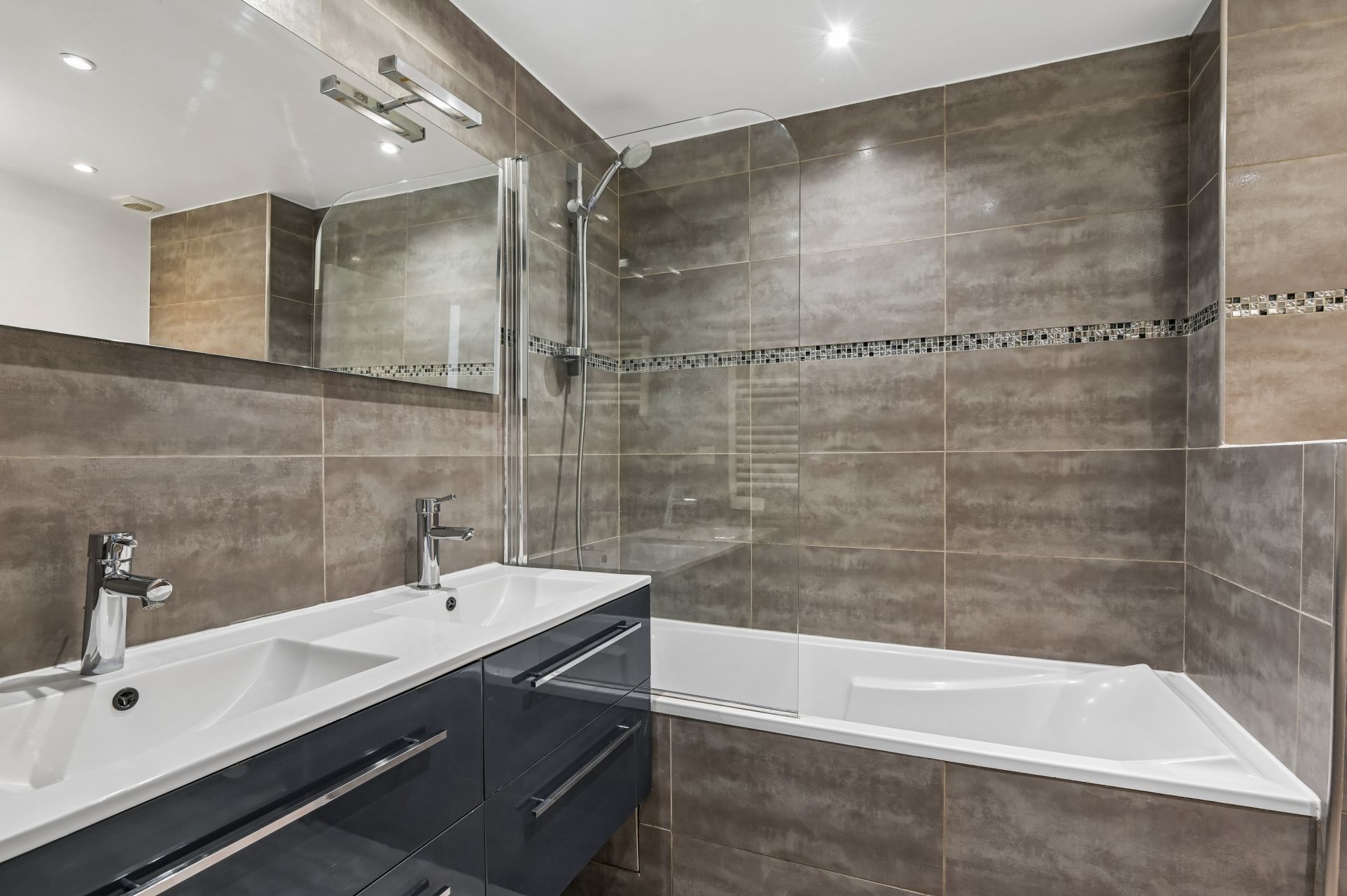 luxury apartment 3 Rooms for rent on PARIS (75016)