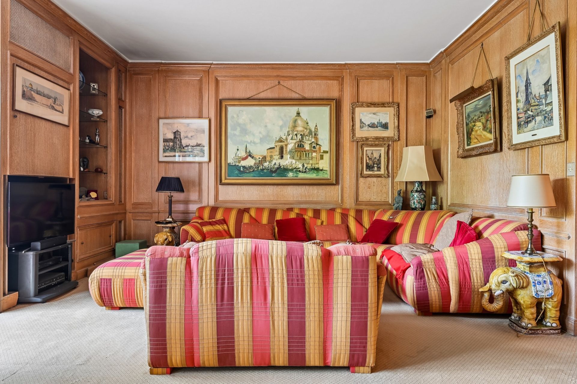 luxury apartment 5 Rooms for sale on NEUILLY SUR SEINE (92200)