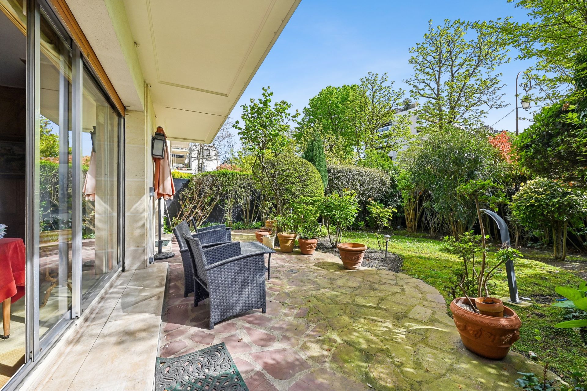 luxury apartment 5 Rooms for sale on NEUILLY SUR SEINE (92200)