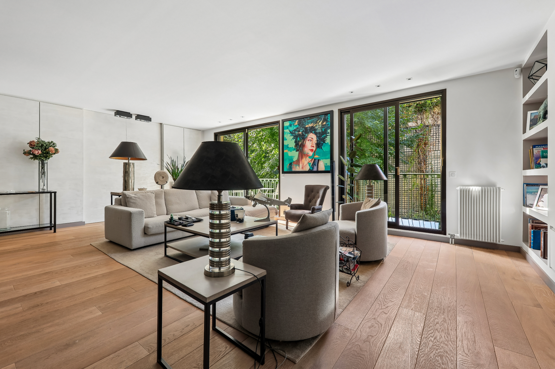 luxury apartment 4 Rooms for sale on PARIS (75116)