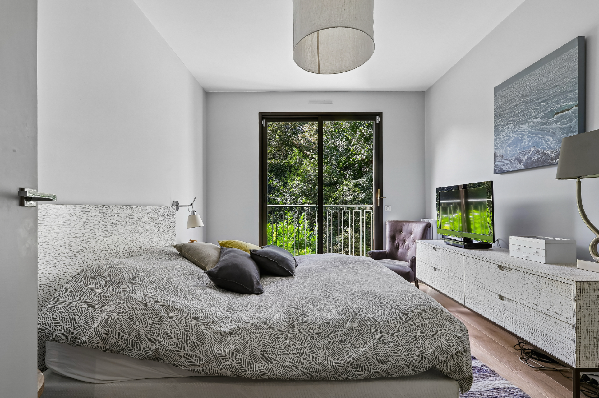 luxury apartment 4 Rooms for sale on PARIS (75116)