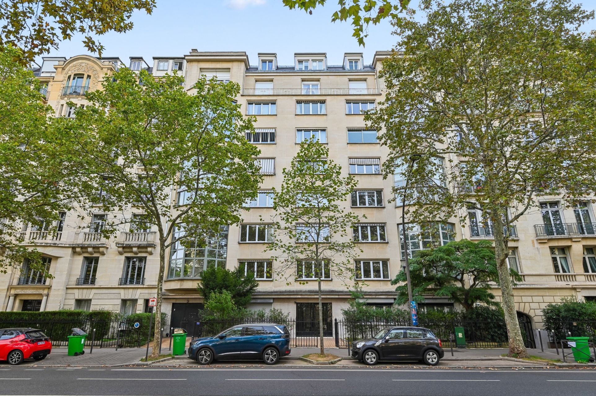 luxury apartment 2 Rooms for sale on PARIS (75016)