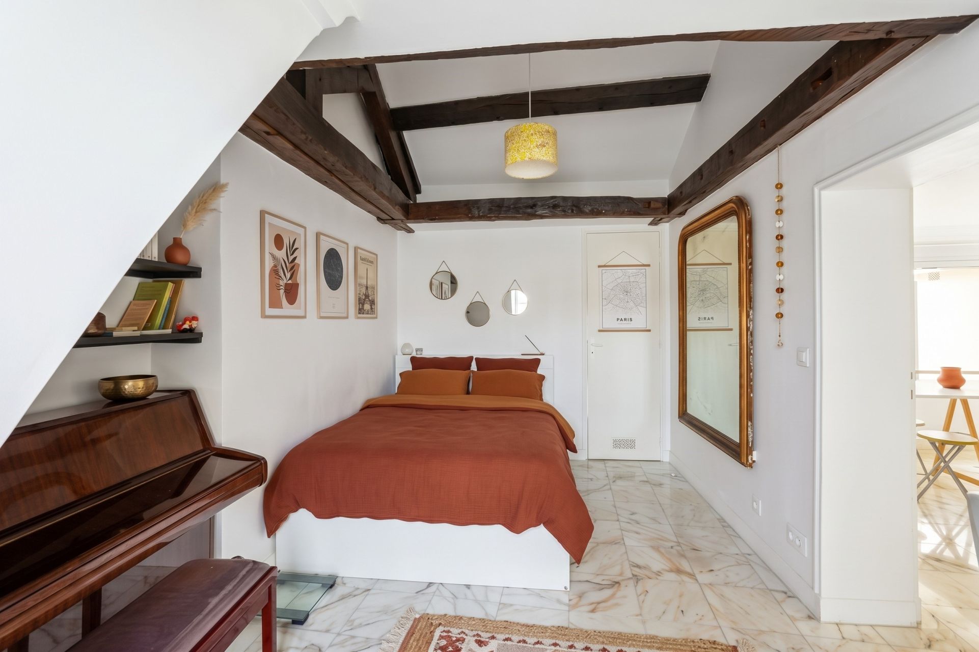 luxury apartment 4 Rooms for sale on PARIS (75004)
