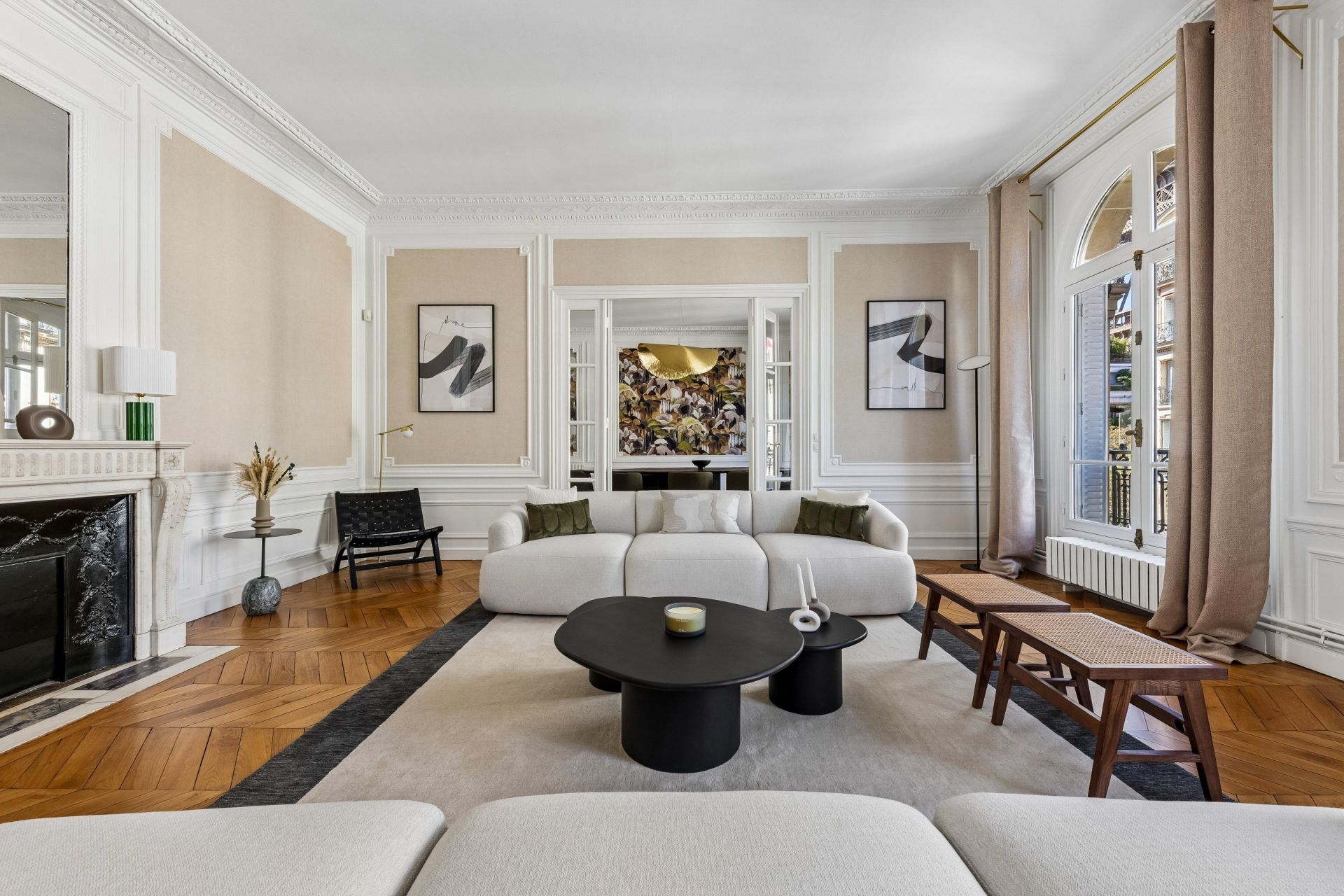 luxury apartment 8 Rooms for sale on PARIS (75007)