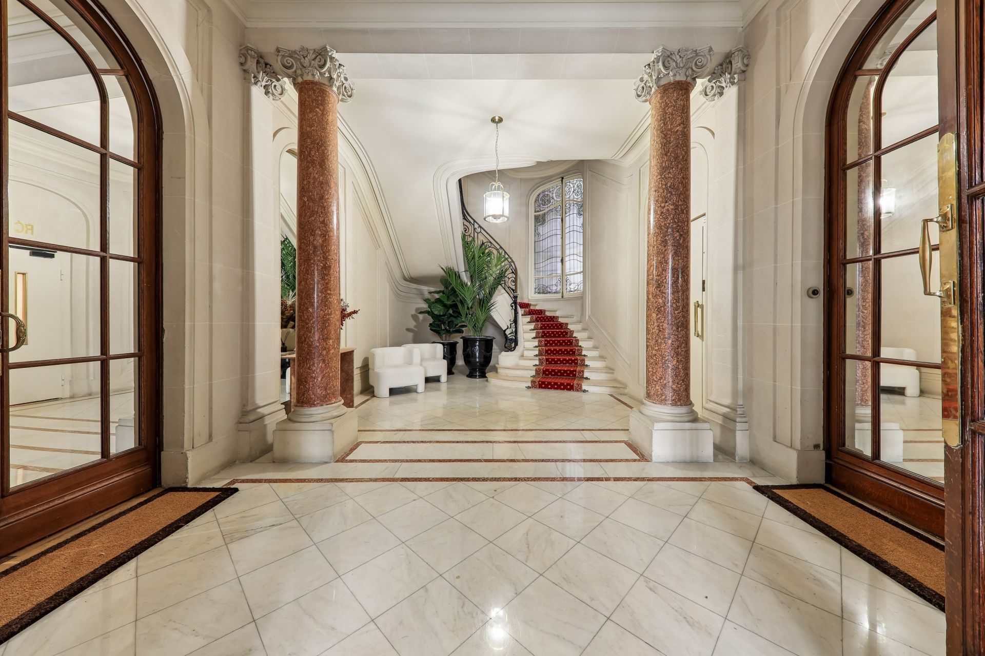 luxury apartment 8 Rooms for sale on PARIS (75007)