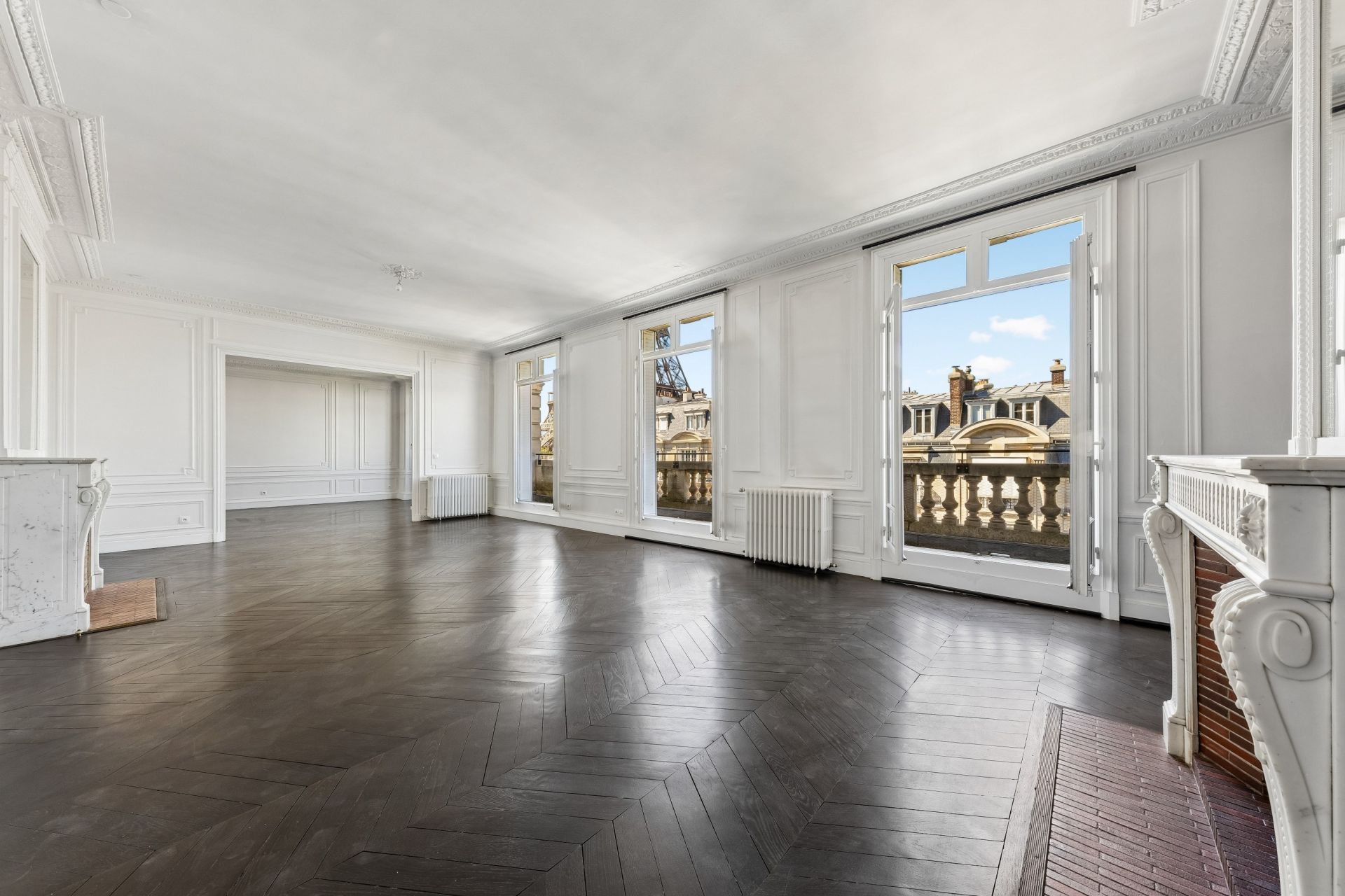 luxury duplex 15 Rooms for sale on PARIS (75007)