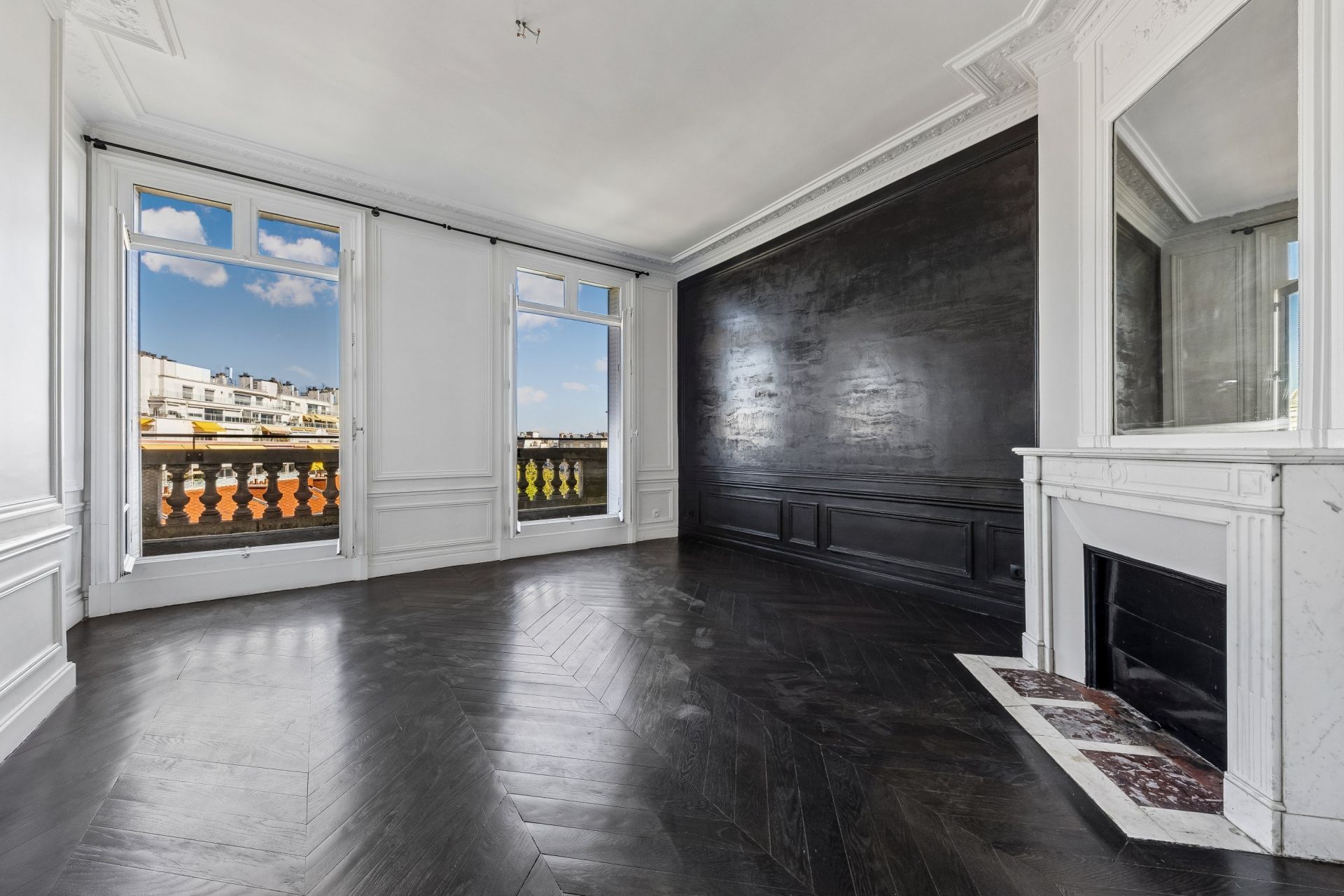luxury duplex 15 Rooms for sale on PARIS (75007)