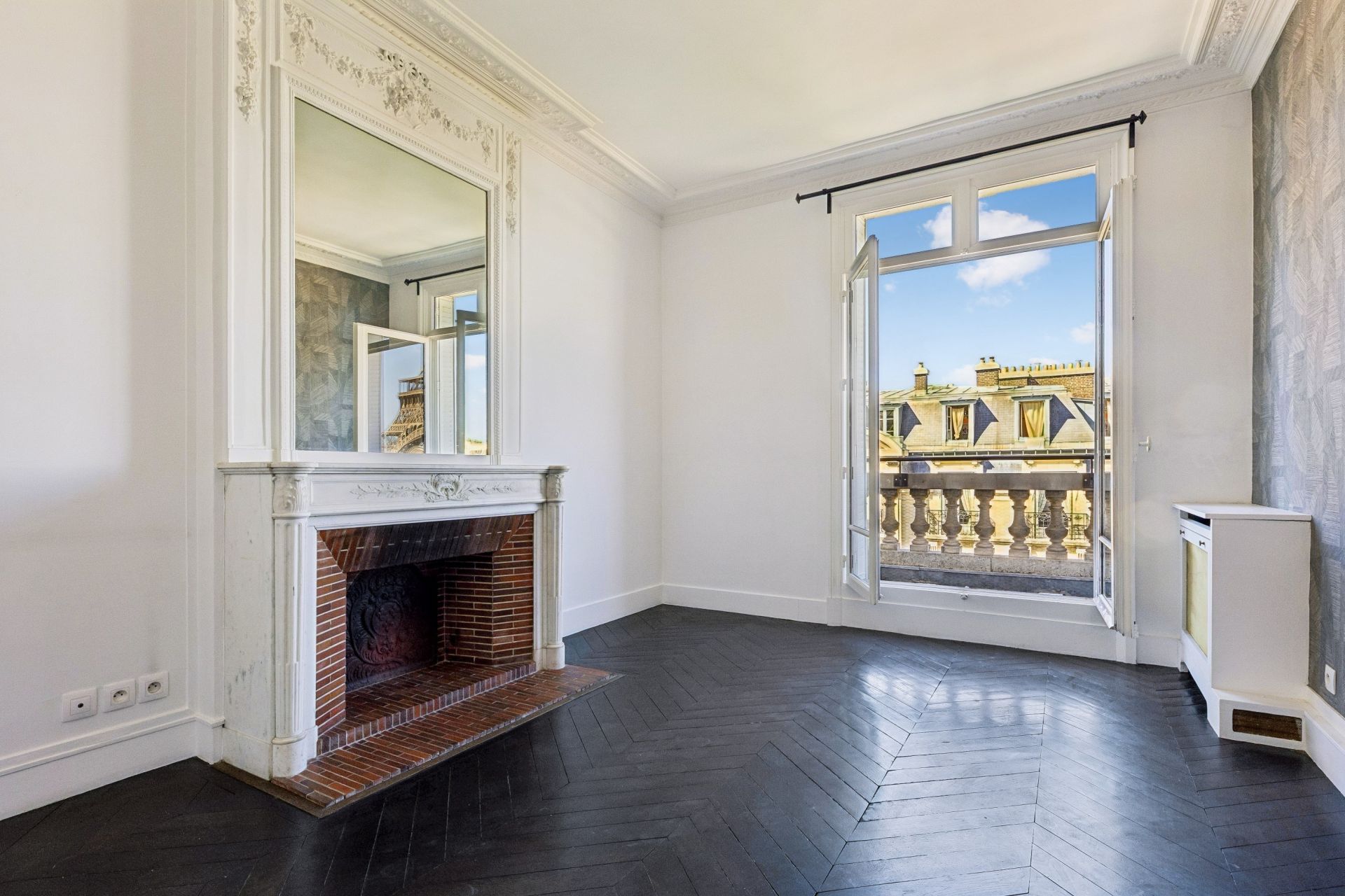 luxury duplex 15 Rooms for sale on PARIS (75007)