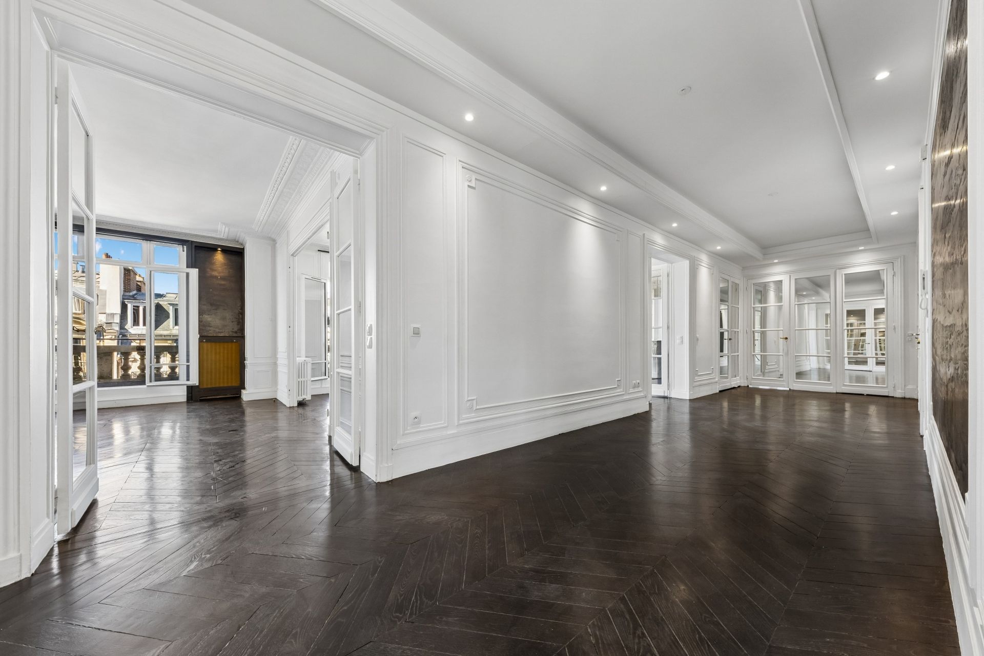 luxury duplex 15 Rooms for sale on PARIS (75007)