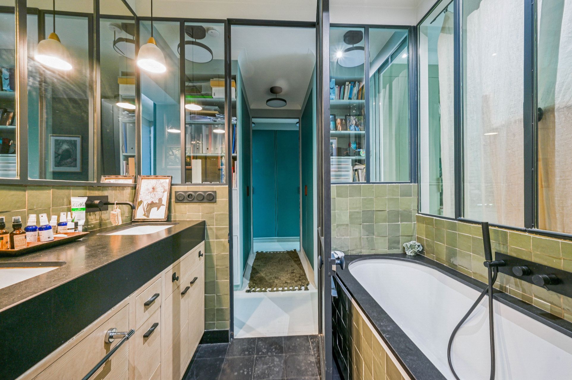 luxury apartment 4 Rooms for sale on PARIS (75016)