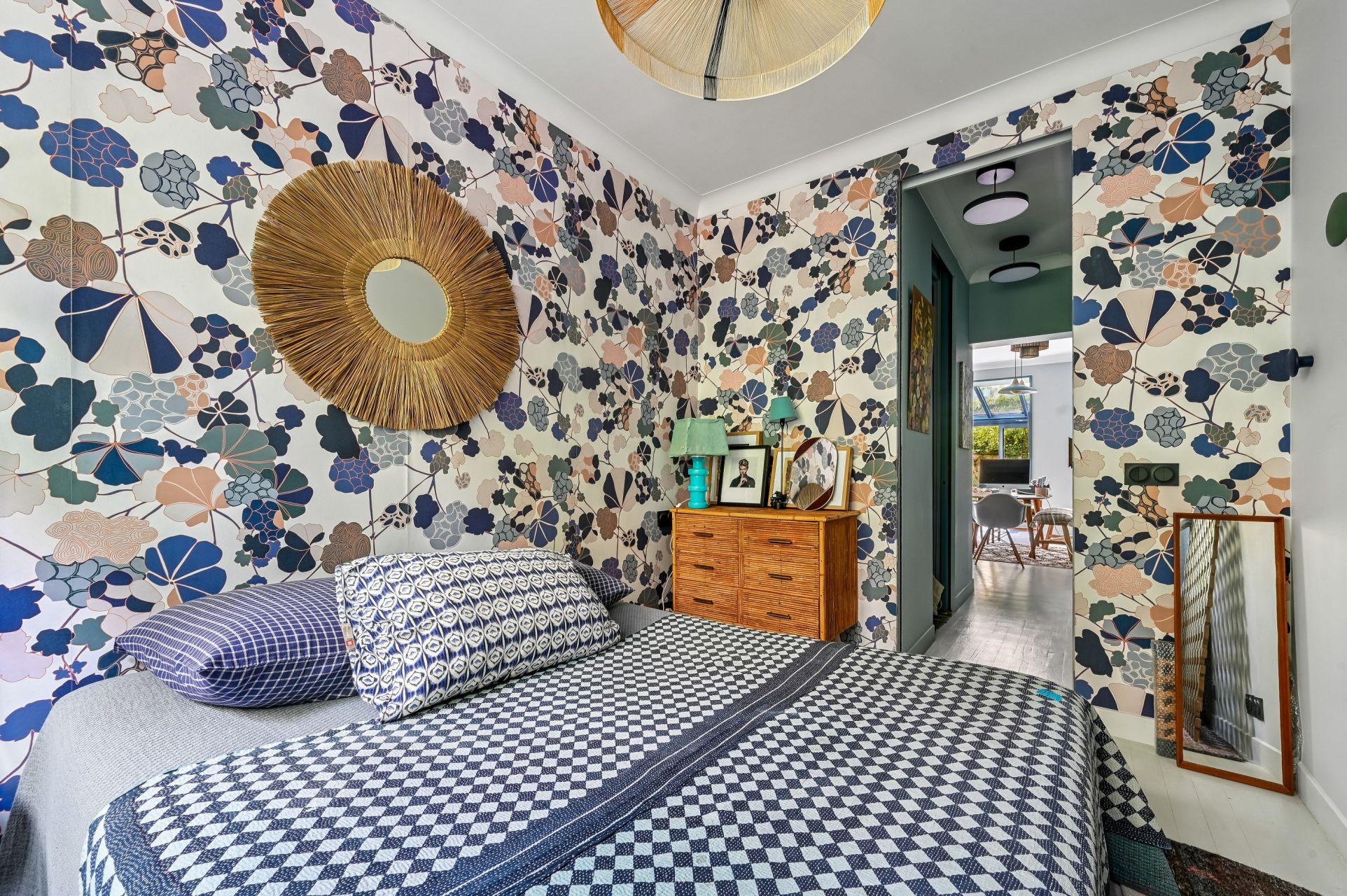 luxury apartment 4 Rooms for sale on PARIS (75016)