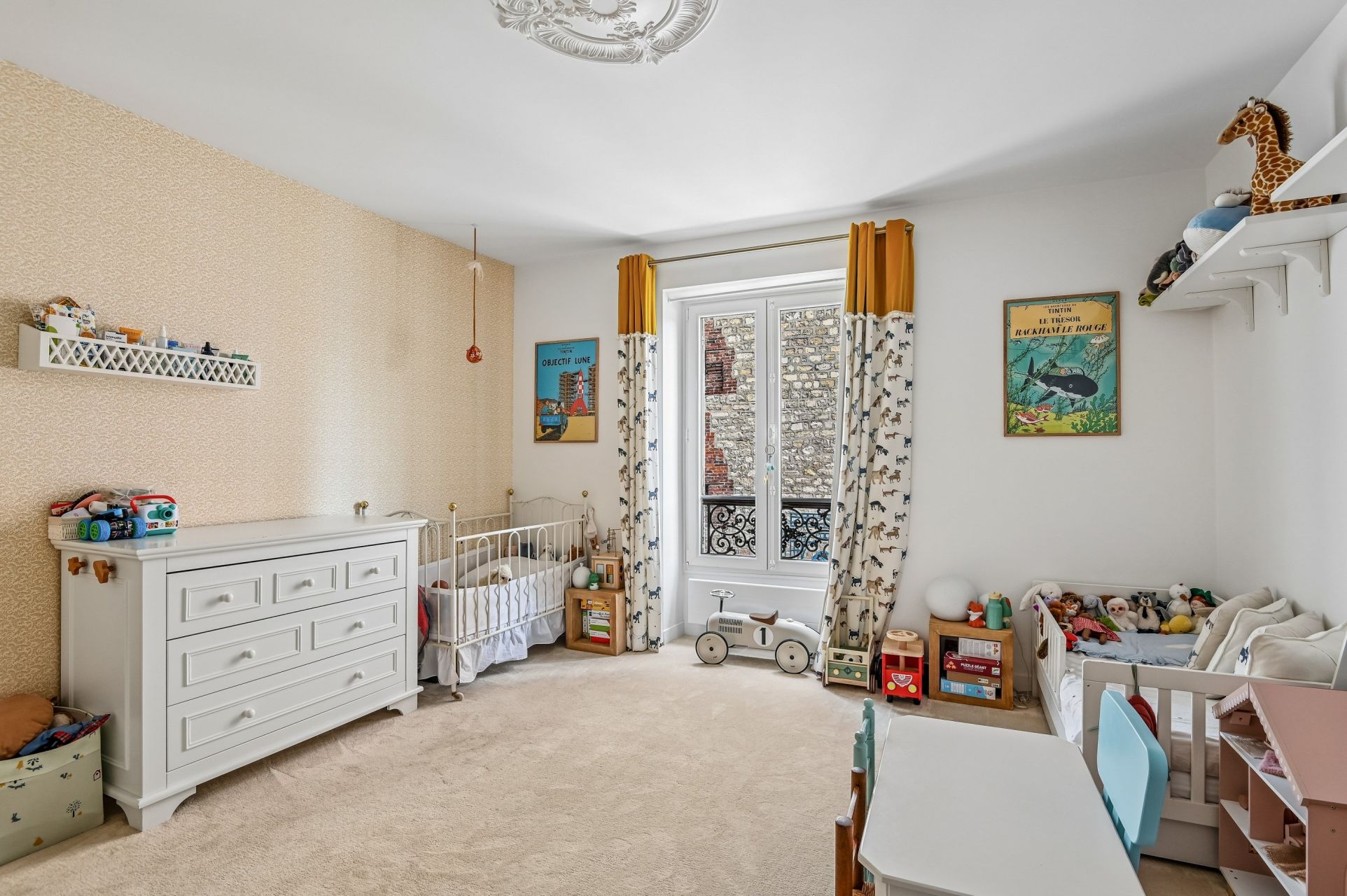 luxury apartment 4 Rooms for sale on PARIS (75016)
