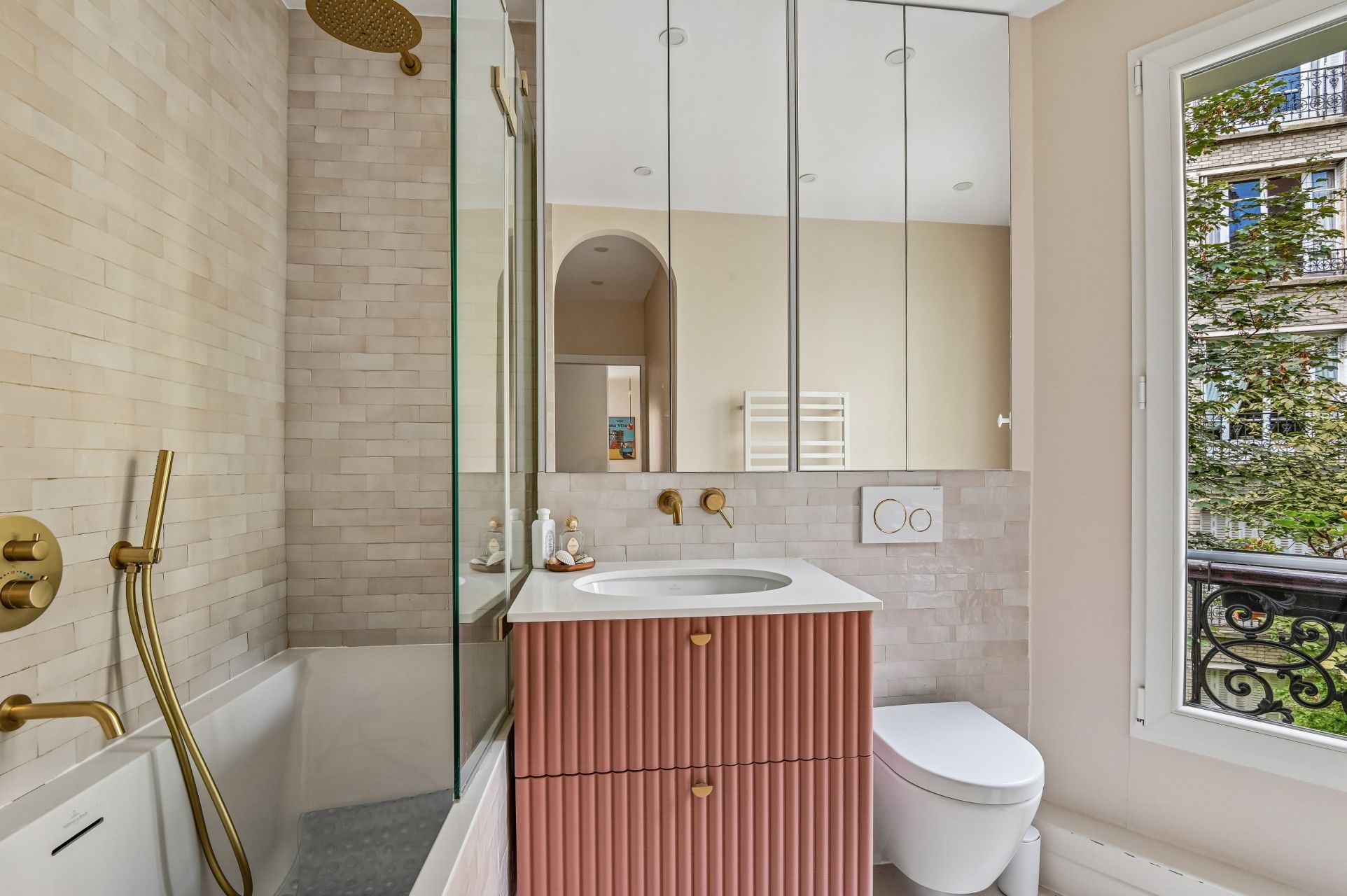 luxury apartment 4 Rooms for sale on PARIS (75016)