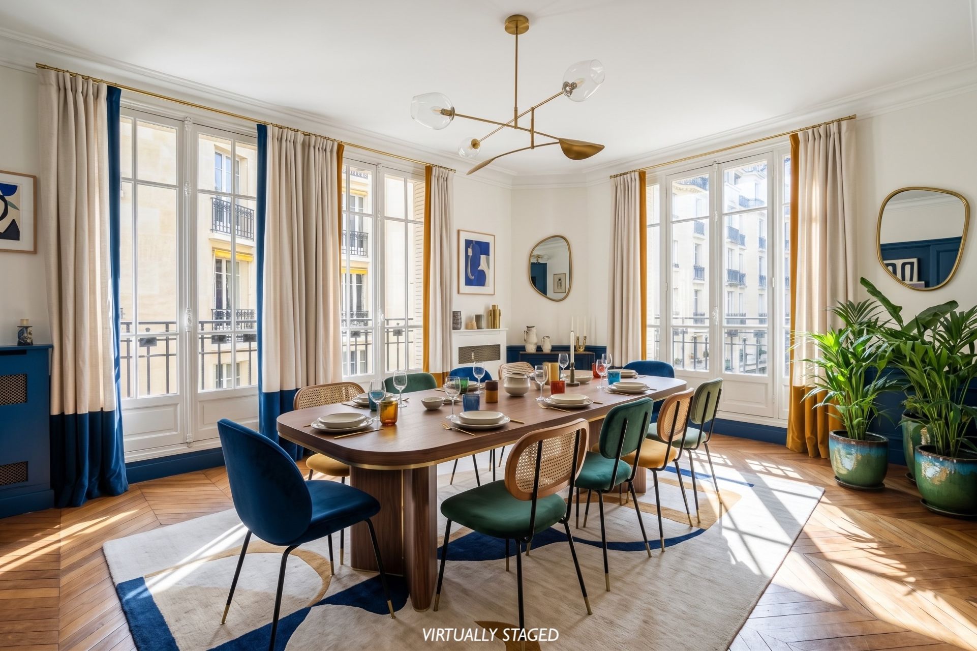 luxury apartment 8 Rooms for sale on PARIS (75116)