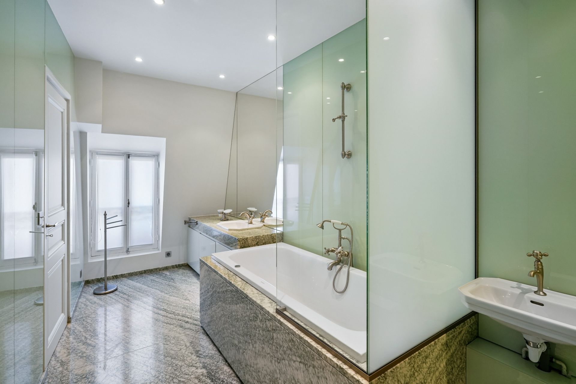 appartement de luxe 3 Pièces en location sur PARIS (75008)