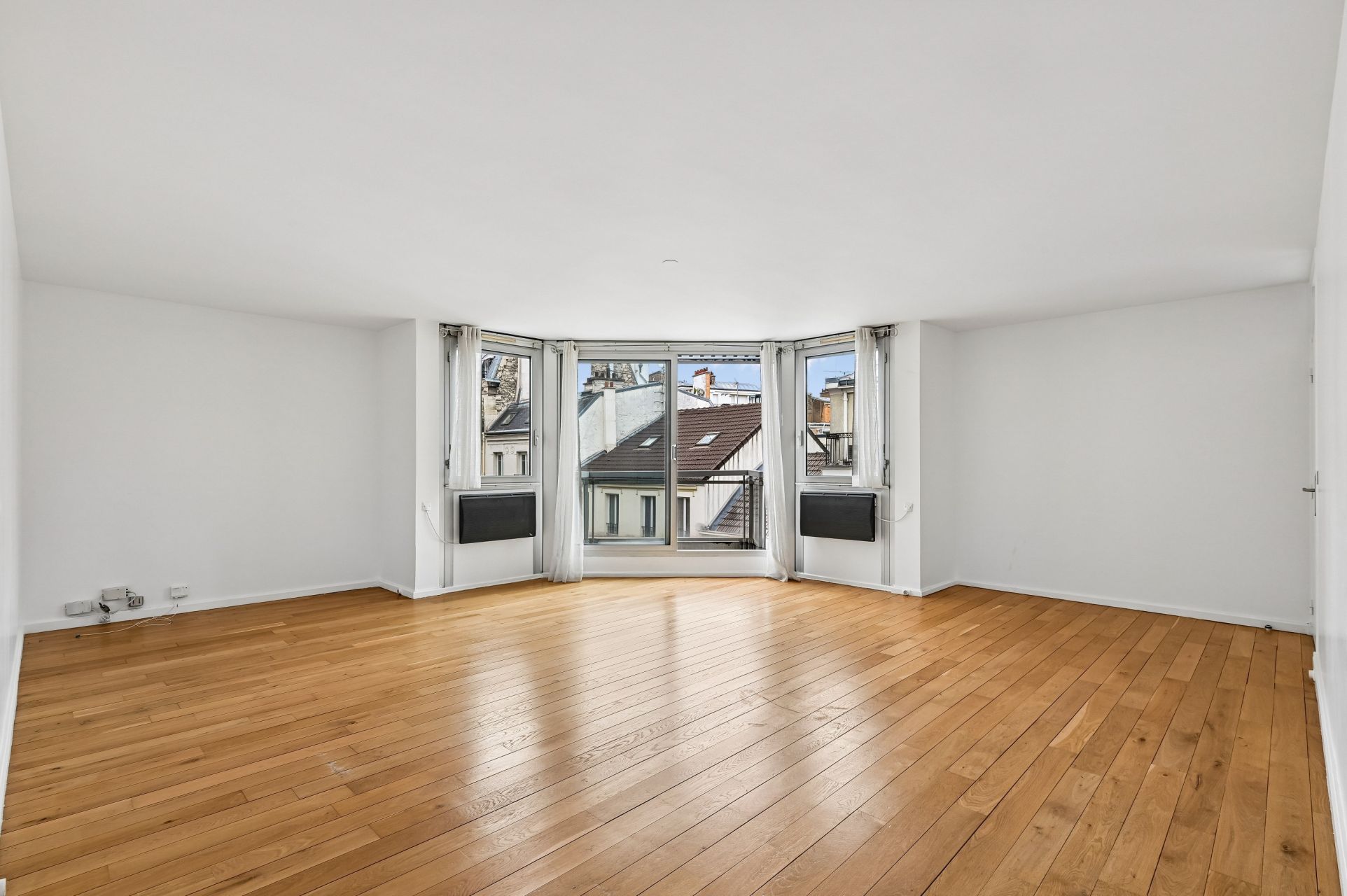 luxury apartment 3 Rooms for sale on PARIS (75016)