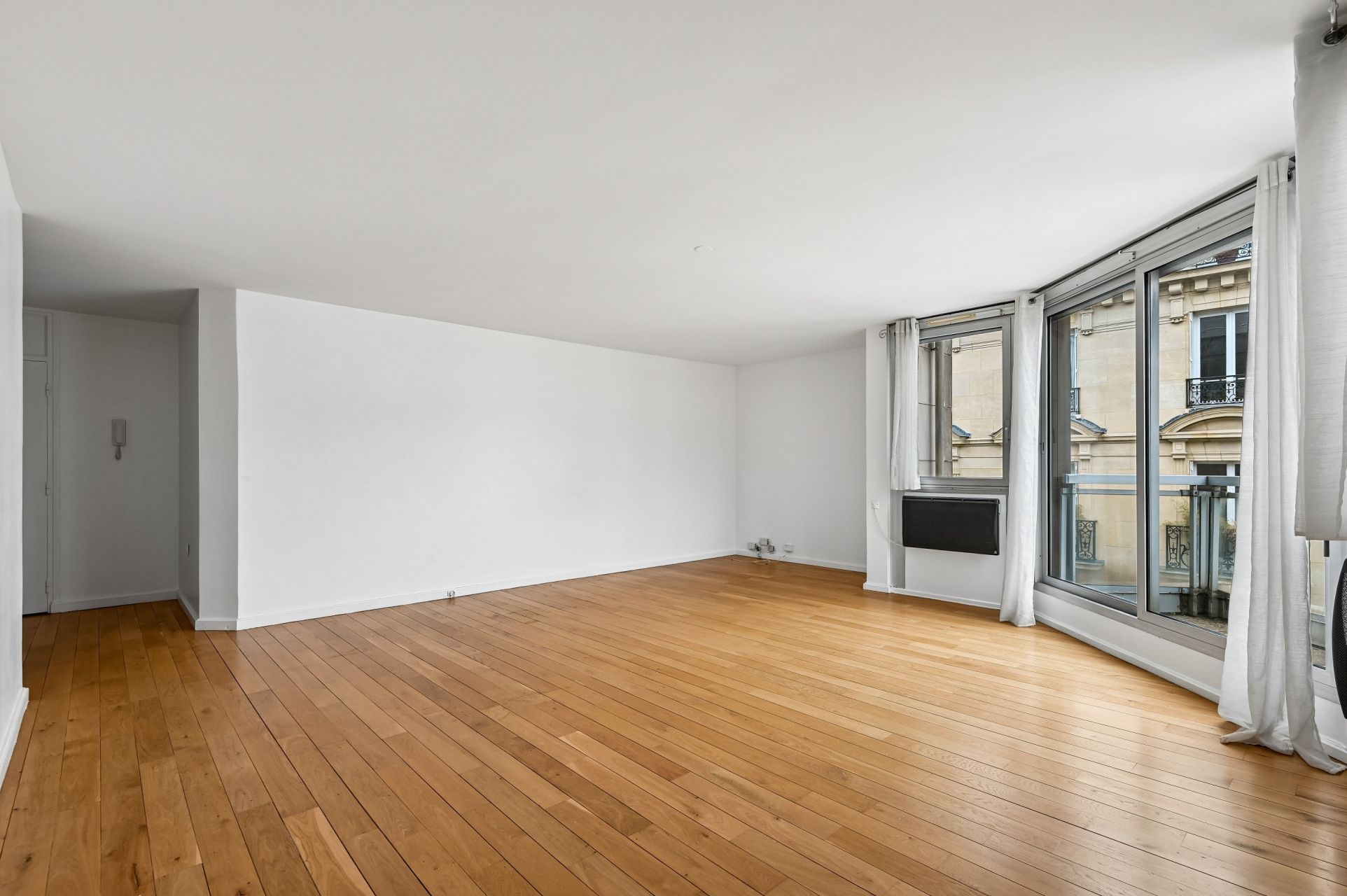 luxury apartment 3 Rooms for sale on PARIS (75016)