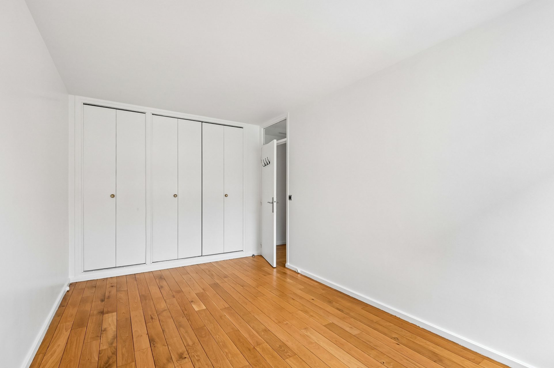 luxury apartment 3 Rooms for sale on PARIS (75016)