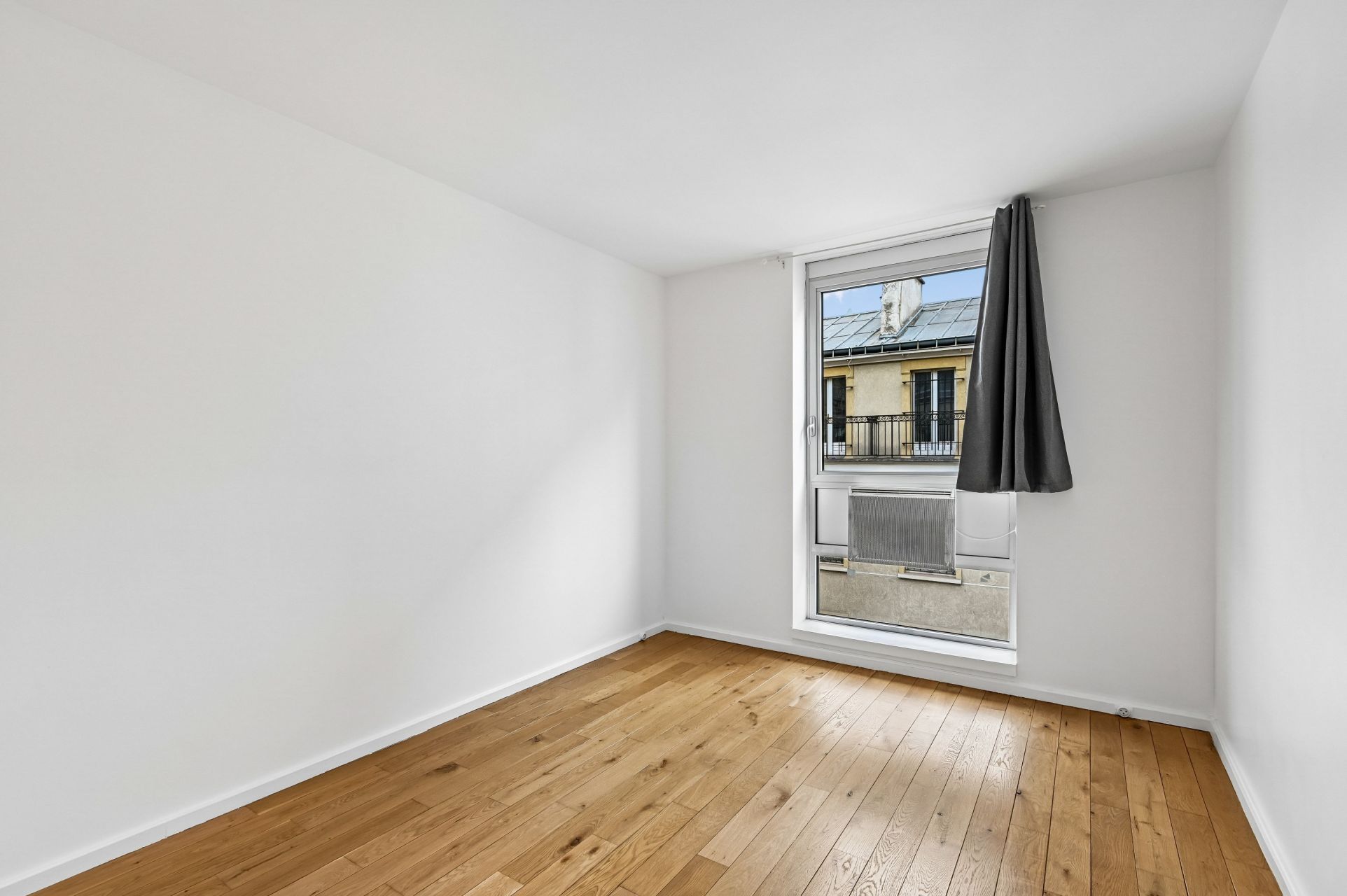 luxury apartment 3 Rooms for sale on PARIS (75016)