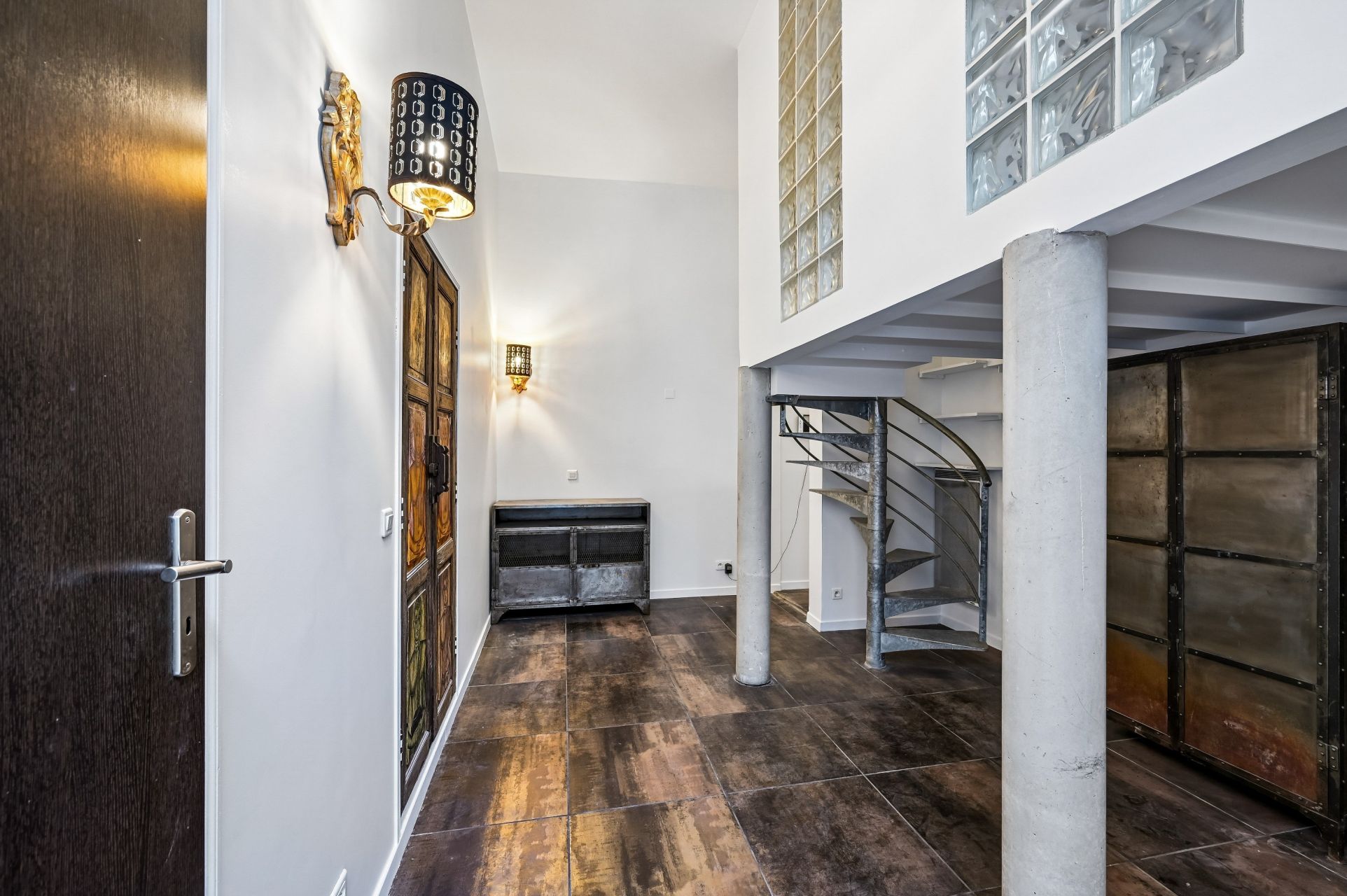 luxury apartment 4 Rooms for sale on PARIS (75001)