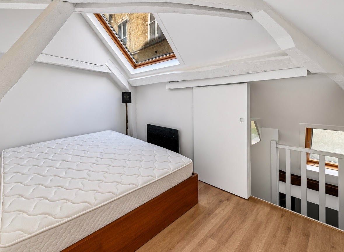 luxury apartment 4 Rooms for sale on PARIS (75001)