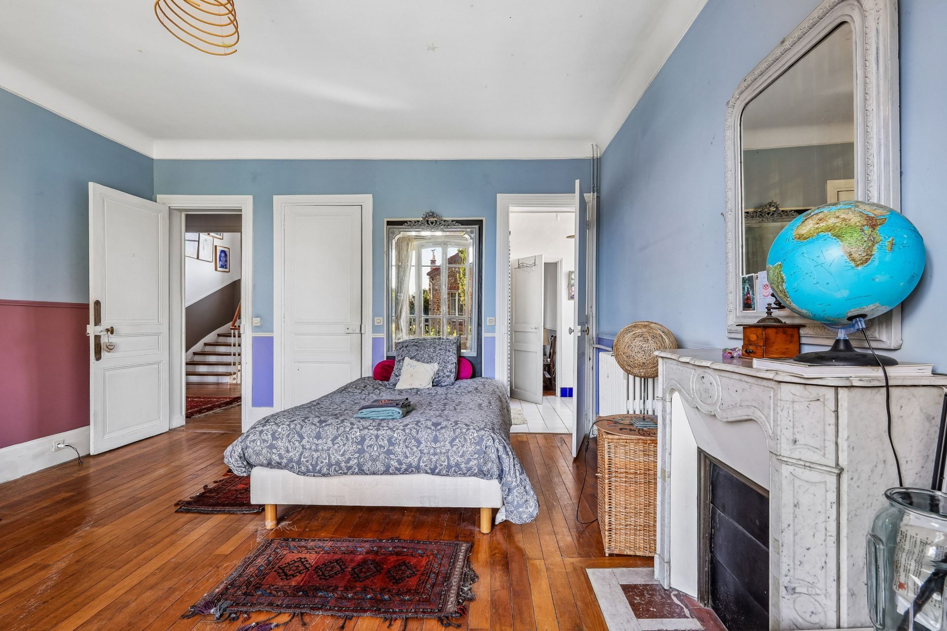 luxury house 9 Rooms for sale on CLAMART (92140)