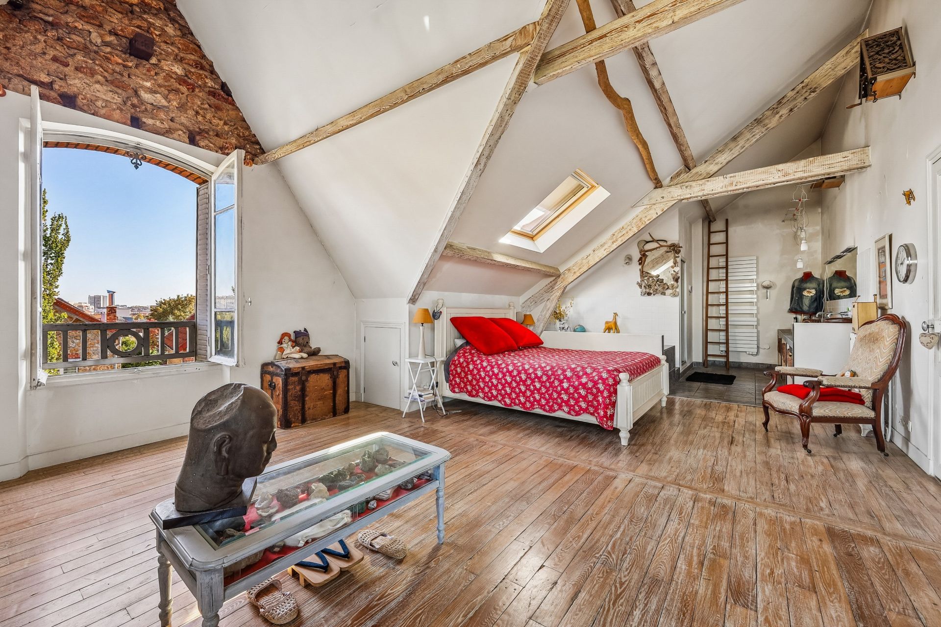 luxury house 9 Rooms for sale on CLAMART (92140)