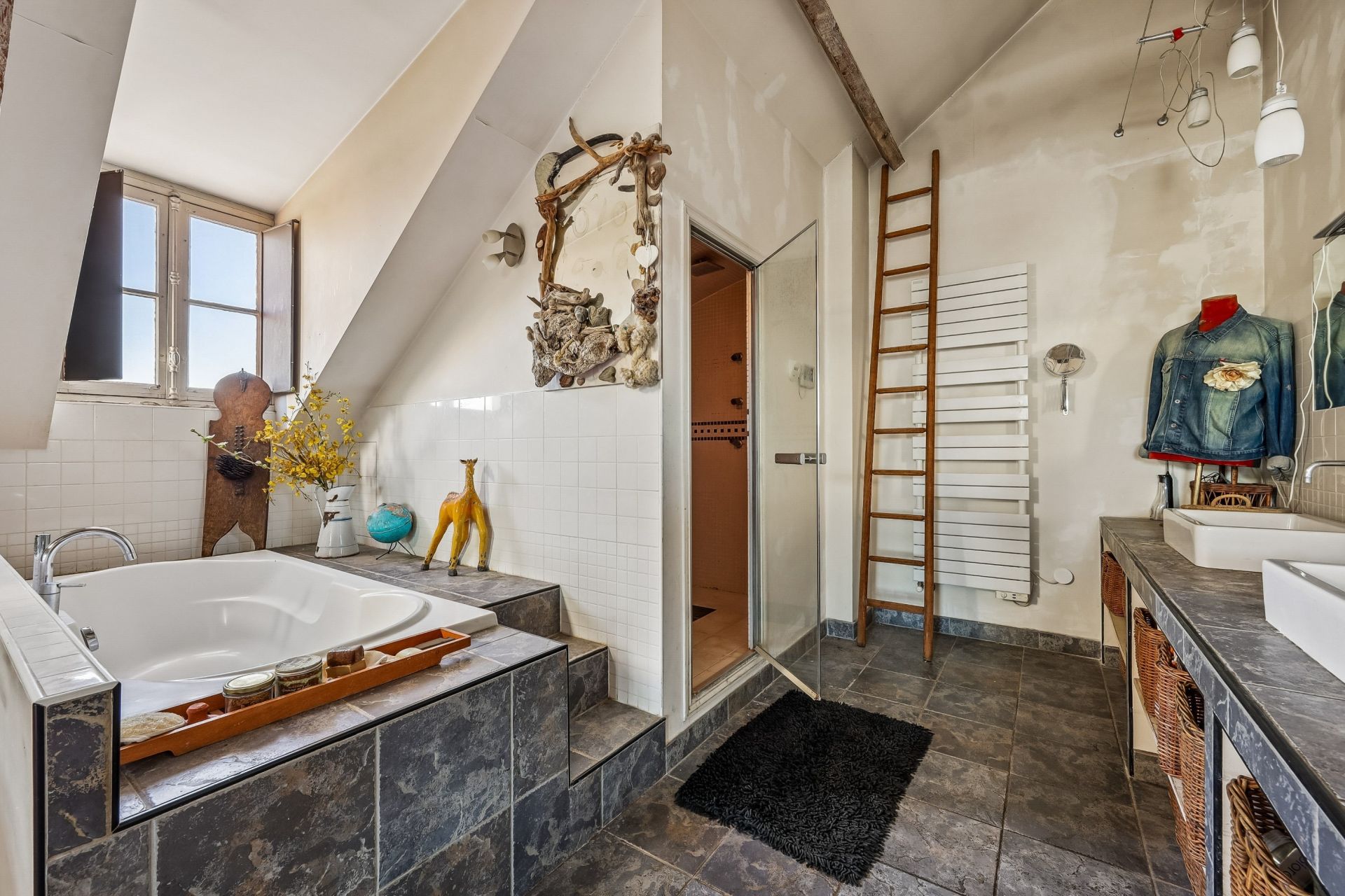 luxury house 9 Rooms for sale on CLAMART (92140)