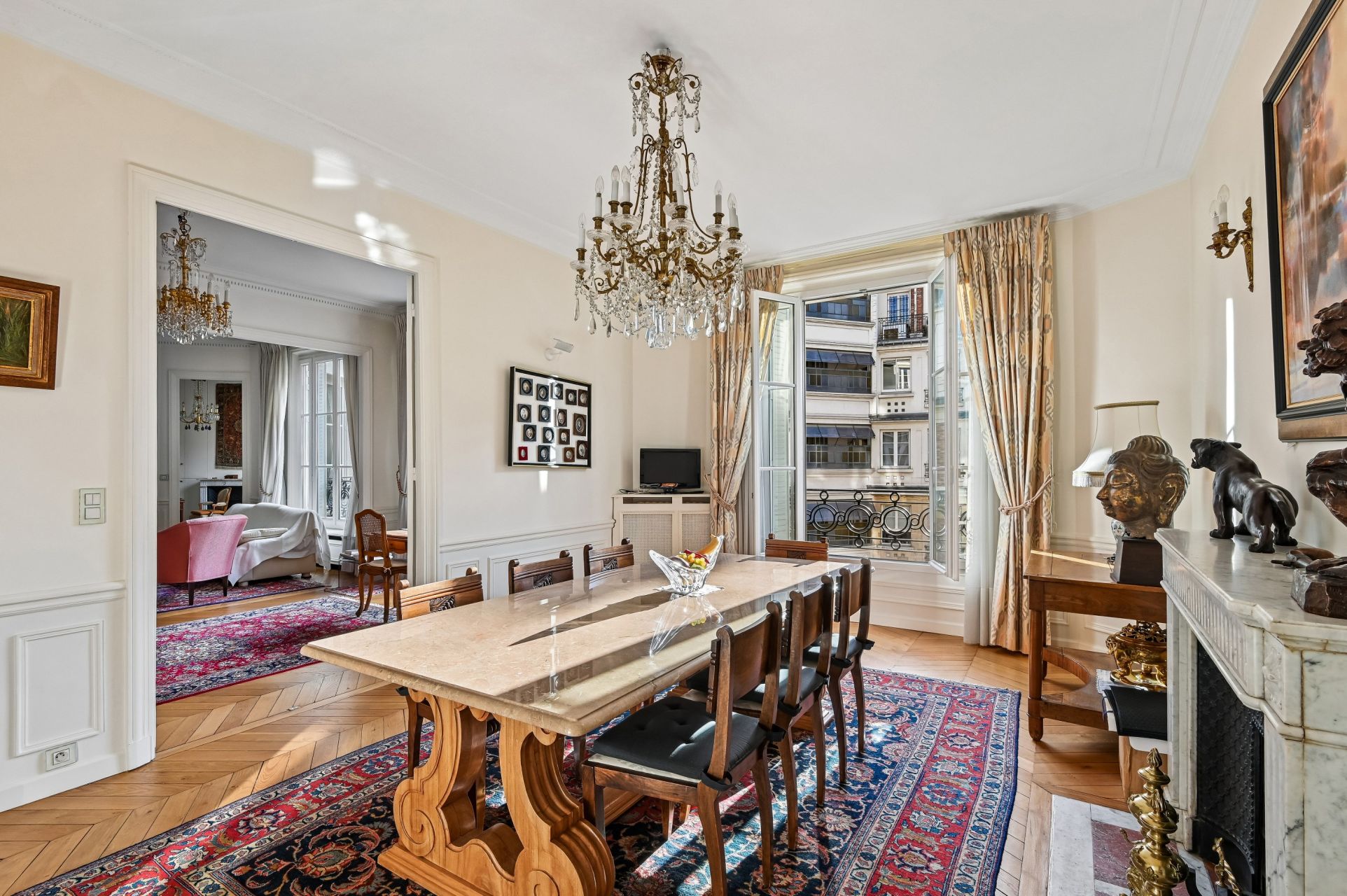 luxury apartment 9 Rooms for sale on PARIS (75007)